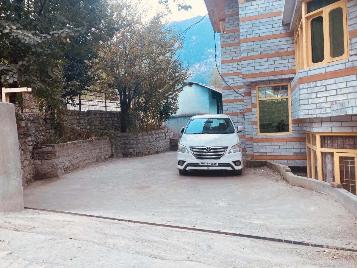 مايالي Woods Villa- A Luxury Mountains View Cottages المظهر الخارجي الصورة