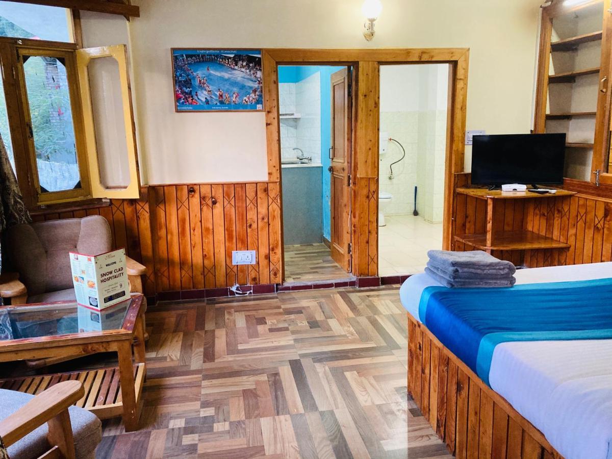 مايالي Woods Villa- A Luxury Mountains View Cottages المظهر الخارجي الصورة