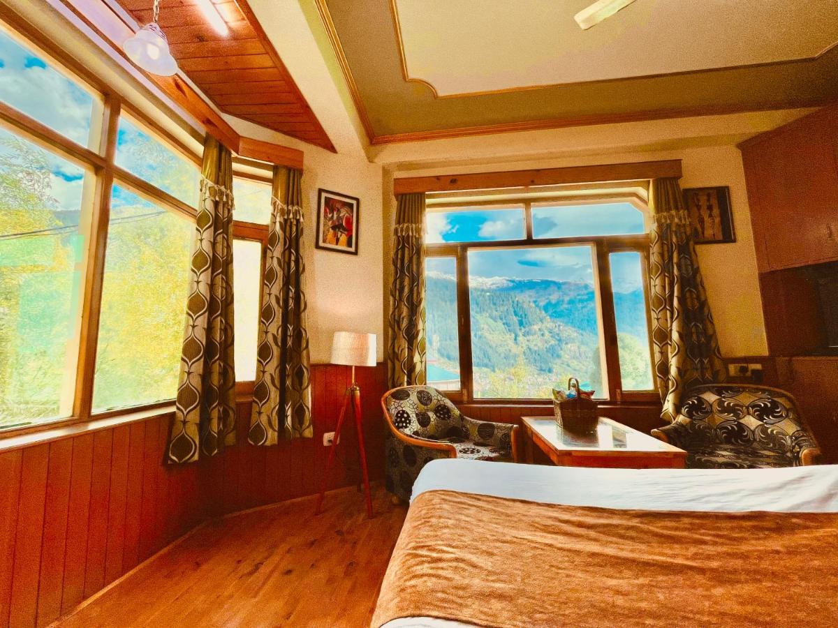 مايالي Woods Villa- A Luxury Mountains View Cottages المظهر الخارجي الصورة