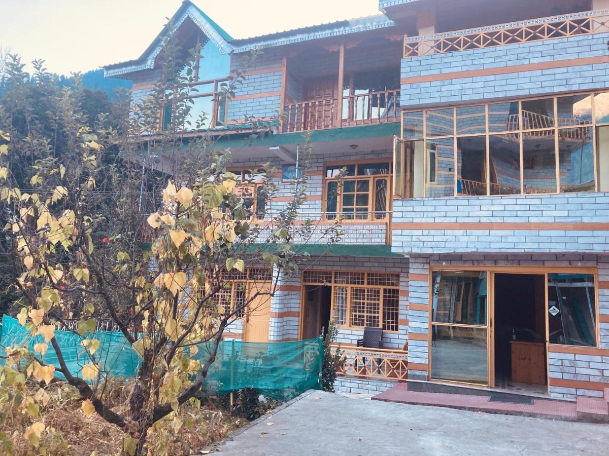 مايالي Woods Villa- A Luxury Mountains View Cottages المظهر الخارجي الصورة