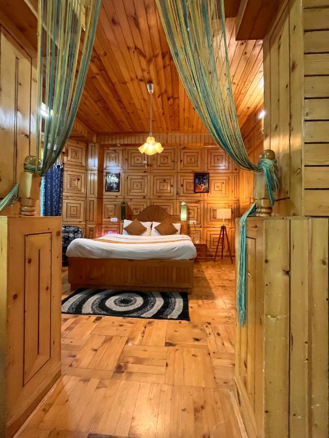 مايالي Woods Villa- A Luxury Mountains View Cottages المظهر الخارجي الصورة
