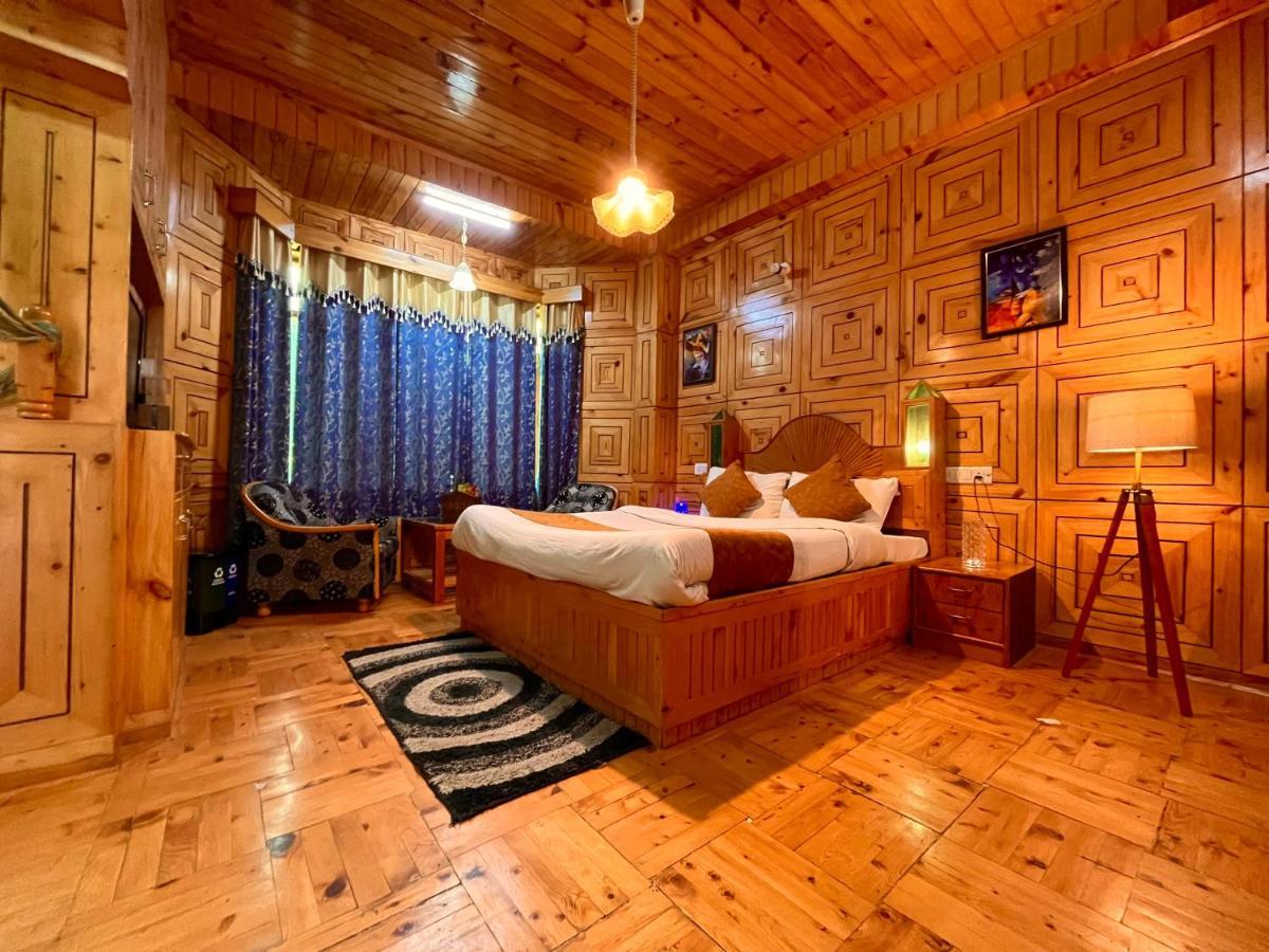 مايالي Woods Villa- A Luxury Mountains View Cottages المظهر الخارجي الصورة